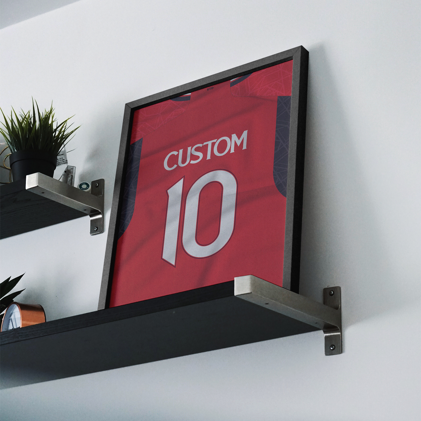 פוסטר חולצה בעיצוב אישי - מנצ׳סטר יונייטד 23/24